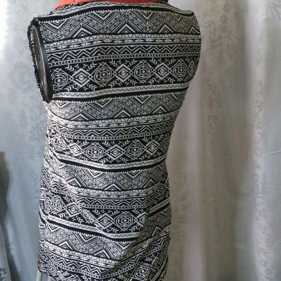 PINKY silk sleveless button down blouse Size XS 3 for $30 + 15% discount - Picture 3 of 6